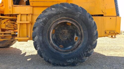 John Deere Articulated Wheel Loader, Enclosed Cab, Loader Bucket, 1,298 Hours - 23
