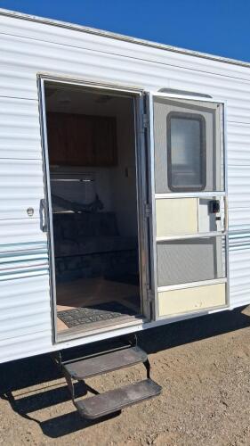 Cherokee 28ft Travel Trailer, Dual Axle, Roof AC, Propane System, Sleeps 4-6 - 9
