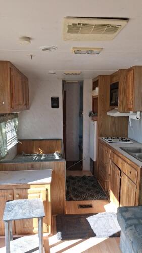 Cherokee 28ft Travel Trailer, Dual Axle, Roof AC, Propane System, Sleeps 4-6 - 14