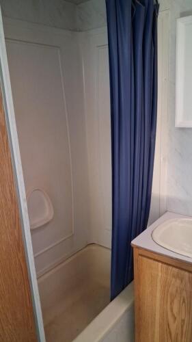 Cherokee 28ft Travel Trailer, Dual Axle, Roof AC, Propane System, Sleeps 4-6 - 21