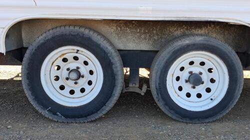 Cherokee 28ft Travel Trailer, Dual Axle, Roof AC, Propane System, Sleeps 4-6 - 23