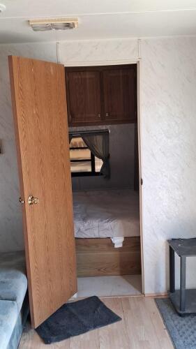 Cherokee 28ft Travel Trailer, Dual Axle, Roof AC, Propane System, Sleeps 4-6 - 24