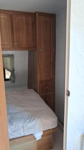 Cherokee 28ft Travel Trailer, Dual Axle, Roof AC, Propane System, Sleeps 4-6 - 26