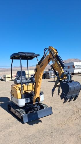 NEW - ME20 Mini Excavator, Kubota Diesel, Thumb Attachment, 13.7hp, Rubber Tracks, Open ROPS - 2