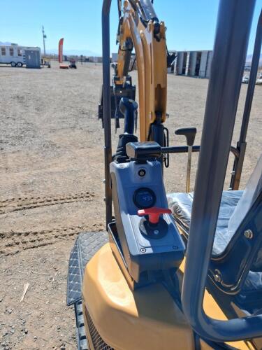 NEW - ME20 Mini Excavator, Kubota Diesel, Thumb Attachment, 13.7hp, Rubber Tracks, Open ROPS - 15