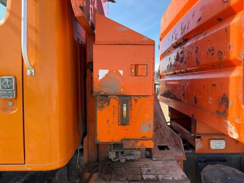 1997 International 4900 Tandem Axle Dump Truck, Hendrickson-Godwin Body - 8