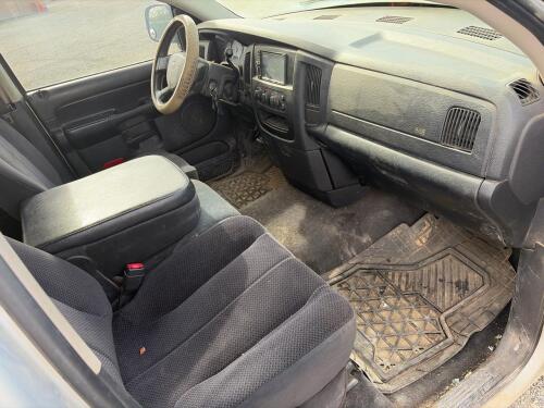 2005 Dodge Ram 1500 Quad Cab, Silver, 6.5 ft Bed, 4.7L V8 - 8