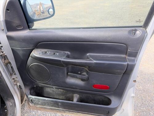 2005 Dodge Ram 1500 Quad Cab, Silver, 6.5 ft Bed, 4.7L V8 - 9