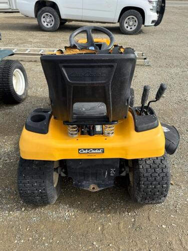 Cub Cadet XT1 Enduro Series Riding Lawn Mower - 9