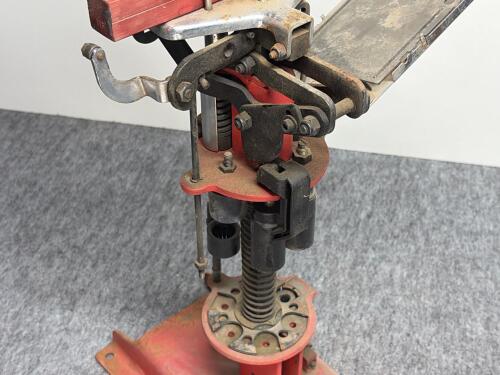 MEC Model 650 Progressive 12 Gauge Shotgun Shell Reloader, 6-Station - 13