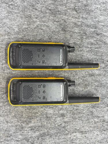Motorola T600 H2O Two-Way Radios Pair, Dual Charger35 Mile Range