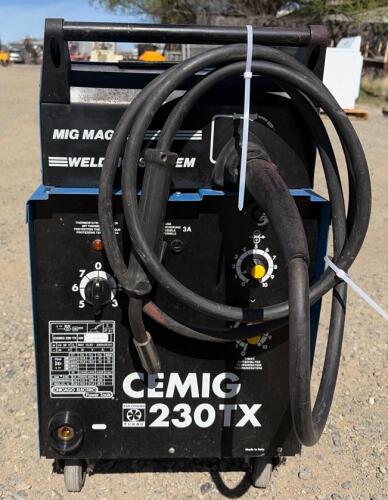 Chicago Electric CEMIG 230TX MIG Welder, 230V, 30&ndash;180A Output! - 2