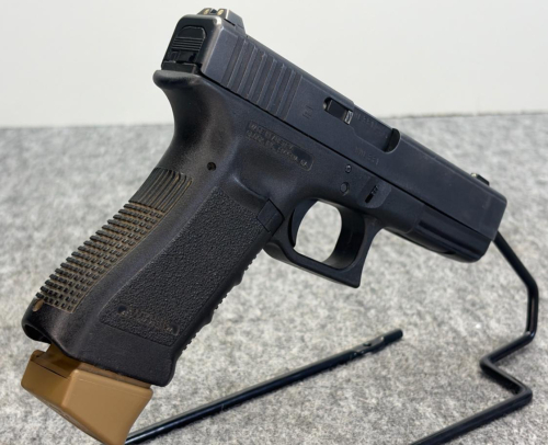 Glock 22 Gen 3 .40 S&W Semi-Auto Pistol, Mag Extension, 4.49" Barrel! - 10