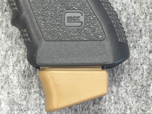 Glock 22 Gen 3 .40 S&W Semi-Auto Pistol, Mag Extension, 4.49" Barrel! - 16
