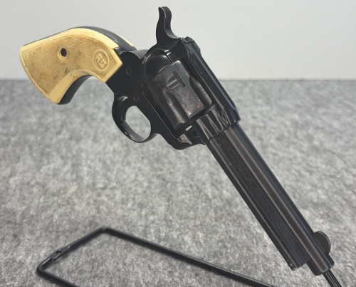 R&ouml;hm RG66 .22 LR Single-Action Revolver, 6" Barrel, Blued Finish! - 3