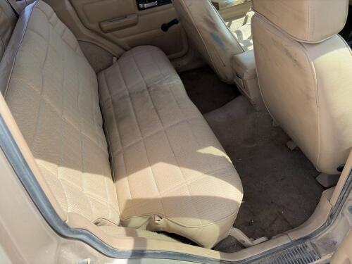 1993 Jeep Cherokee Sport - 4x4 - 14