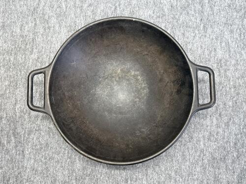 LODGE 14" Cast iron wok - 3