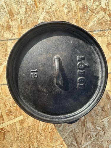 Lodge 12" Cast Iron Camp Dutch Oven, 6 Qt Capacity, with Carry Bag - 3