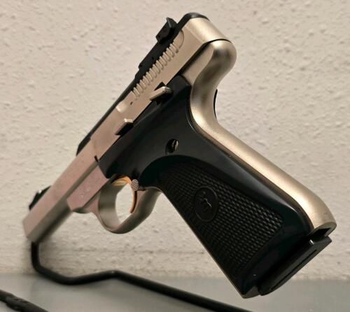 Browning Buck Mark .22 LR Semi-Automatic Pistol - 3