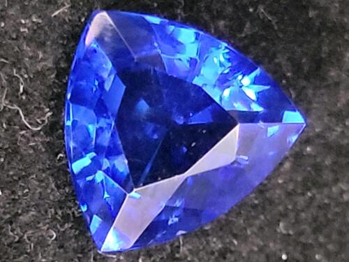 9.25ct Natural Blue Sapphire Faceted Trillion Cut Gemstone - 3