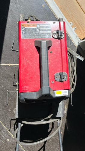 Lincoln Electric 140 HD 120v welder w/regulator And Cart - 2