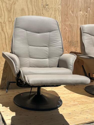 Pair Of RV Swivel Chairs Recliners - 3