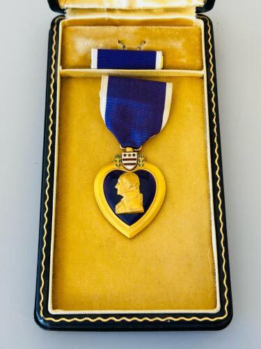 United States Purple Heart Military Medal with Presentation Case and Ribbon Bar - 2