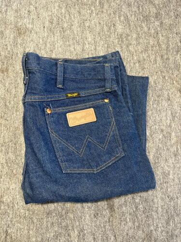(4) Levi's & Wrangler Men's Jeans - Size 34-36 - 2
