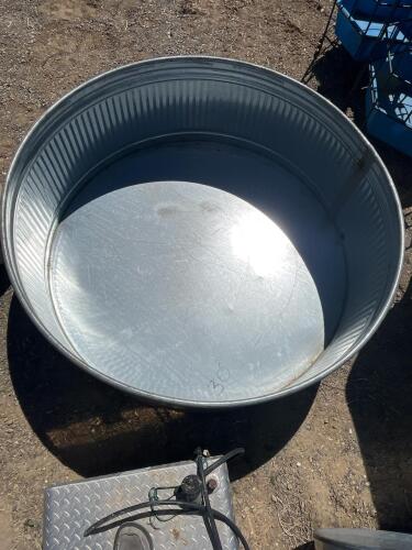 Behlen Large Round Water Trough 6&rsquo;2&rdquo; - 3