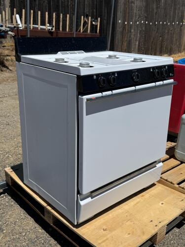GE Propane Stove And Oven - 2