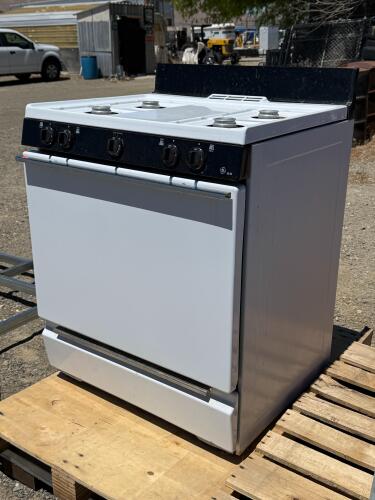 GE Propane Stove And Oven - 3