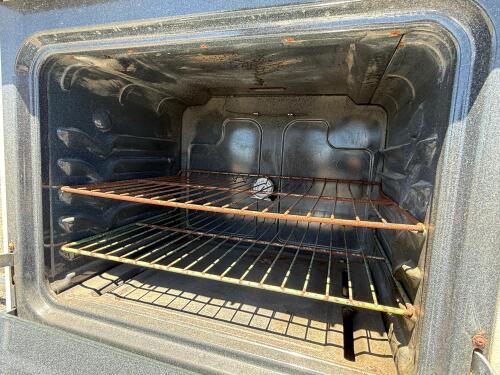 GE Propane Stove And Oven - 7