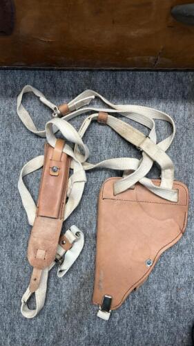 Trunk w/ Amor Plate, Carrier Vest & Other Misc. Items - 7