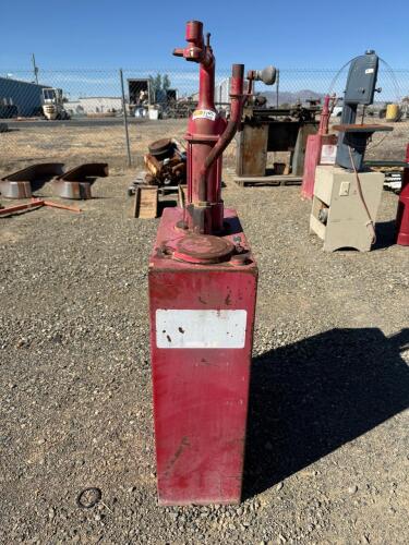 Vintage RPM Delo Oil Dispenser