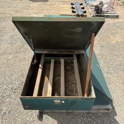 Farrier Truck Bed Toolbox / Horseshoe & Tool Storage Box - 5