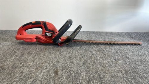 Black & Decker 20V MAX Cordless Hedge Trimmer, 22-Inch Blade, 3/4-Inch Cut Capacity - battery not included