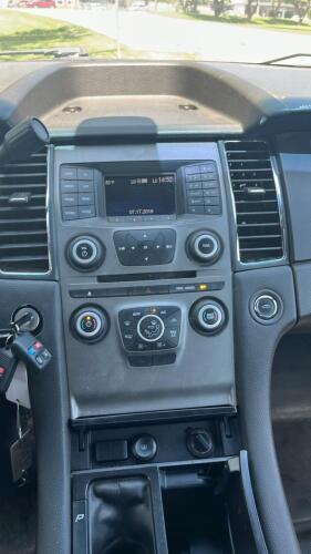 2019 FORD TAURUS - 79K MILES! - 9