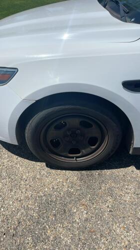 2019 FORD TAURUS - 79K MILES! - 29