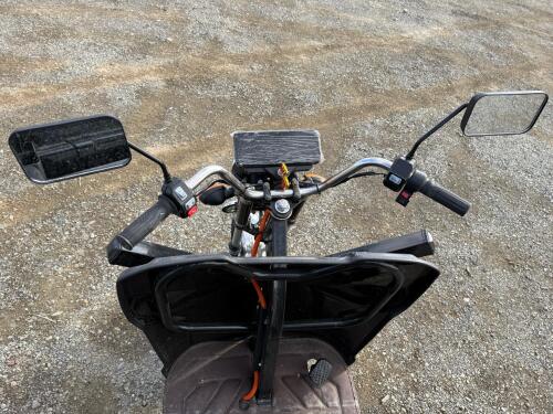 Black Electric Cargo Tricycle Manual Hydraulic Dump Bed, ***Assembly Required*** - 7