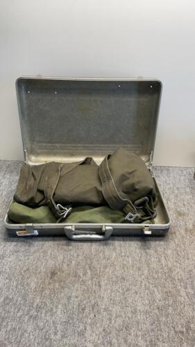 US Army pack & tarp in case, metal case with African bag, belt,headnet, extra bag - 4