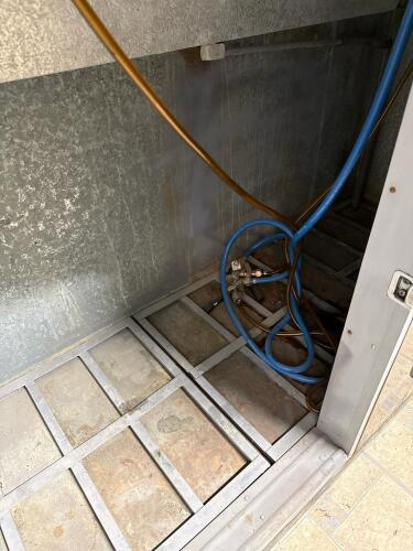 Perlick Commercial Beer Kegerator with 2 Taps, Stainless Steel Tower, and Black Powder-Coated Doors - 3