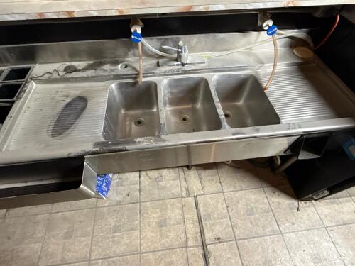 84" Stainless Steel Commercial Bar Sink Station w/ 3 Compartment Sink, Ice Bin & 8 Bottle Wells