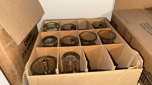 Uptown Reno Glass Beer Mugs &ndash; Set of 12, 16 oz Capacity, Promotional Casino Collectibles