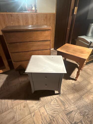 Brown 4-Drawer Dresser, Nightstand, and End Table