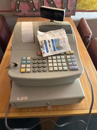 Royal 482nt Electronic Cash Register with Drawer, Key