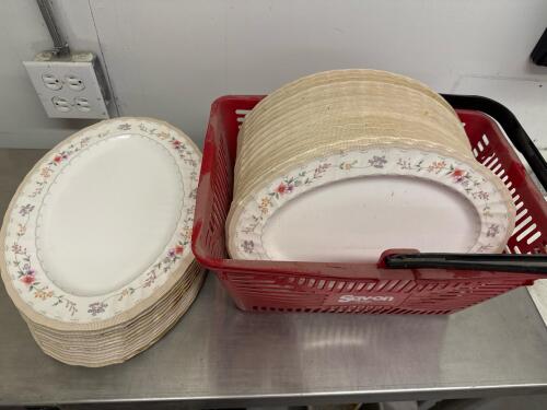 Vintage Floral Ribbed Plastic Dinner Plates & Oval Platters, Set of 24, Scalloped Edge, Multicolor