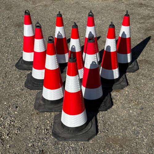 SDLANCH IRSTC 28" Reflective Safety Traffic Cones, Heavy Duty, Set of 10, Ergonomic Handle