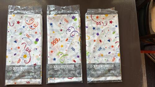 Birthday Party Decoration Kit &ndash; 3 Table Covers, 4 Ribbons, 4 Tassel Garlands, Gift Bag - 2