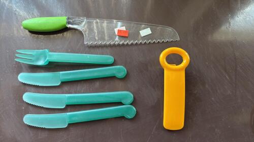 Assorted Kitchen Utensils and Cutlery Lot &ndash; 40&ndash;50 Pieces, Mixed Brands - 4