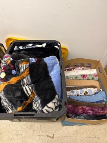 Assorted Lot of 11 Fleece & Synthetic Blankets/Throws, Multi-Color, Mixed Sizes & Patterns